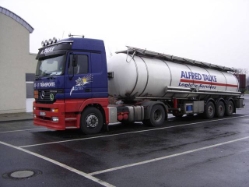 MB-Actros-Talke-Sub-Gleisenberg-280305-01