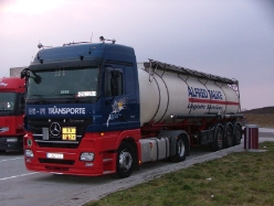 MB-Actros-MP2-Boe-Fi-Talke-Posern-140409-02