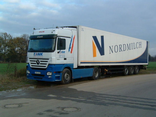 MB-Actros-MP2-1844-Tank-Vree-050507-02.jpg - Lars Vree