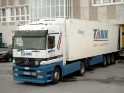 MB-Actros-1843-Tank-Kolmorgen-200805-02