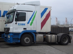 MB-Actros-MP2-1841-Tank-Behn-170108-01