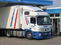 MB-Actros-MP2-1841-Tank-Voss-171206-02