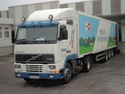 Volvo-FH12-380-Tank-Kolmorgen-200805-05