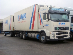 Volvo-FH12-460-Tank-Behn-190410-01