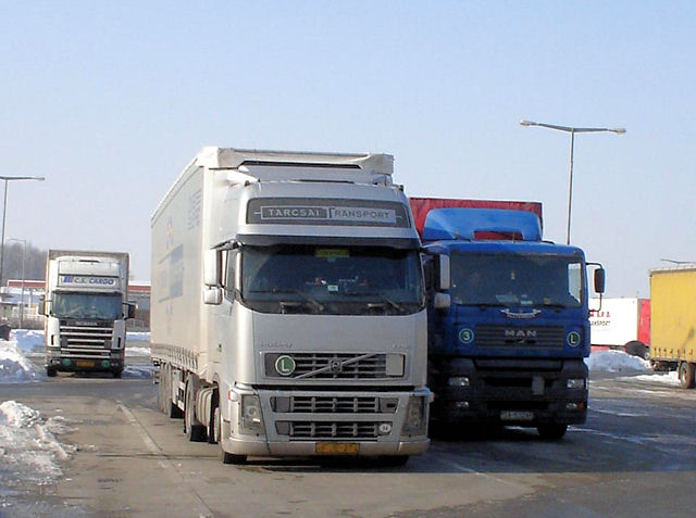 Volvo-FH12-420-Tarcsai-Kovacs-240205-1-HUN.jpg - A. Kovacs