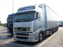 Volvo-FH-440-Tarcsai-Fustinoni-040107-01