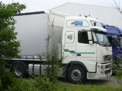 Volvo-FH12-460-Tenfelde-Voss-010706-01
