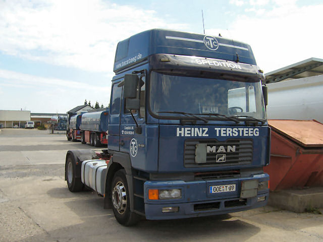 MAN-F2000-Evo-19464-Tersteeg-Voss-270606-01.jpg