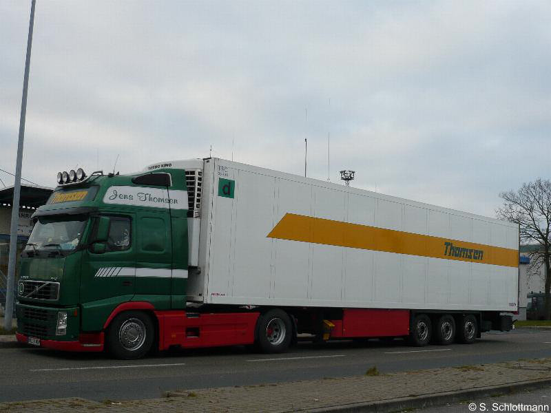 Volvo-FH12-420-Thomsen-Schlottmann-151207-02.jpg - S. Schlottmann