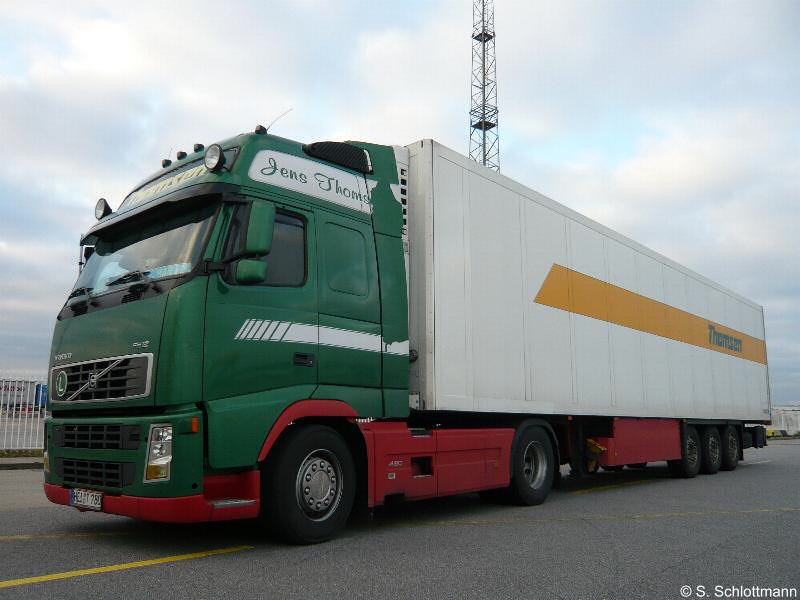 Volvo-FH12-420-Thomsen-Schlottmann-151207-03.jpg - S. Schlottmann