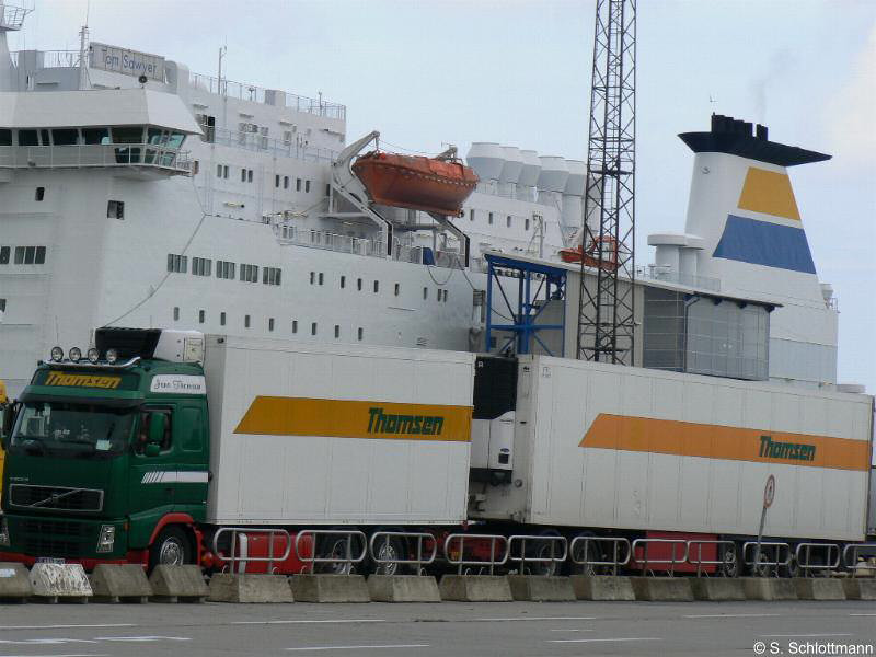 Volvo-FH12-460-Thomsen-Schlottmann-020907-04.jpg - S. Schlottmann