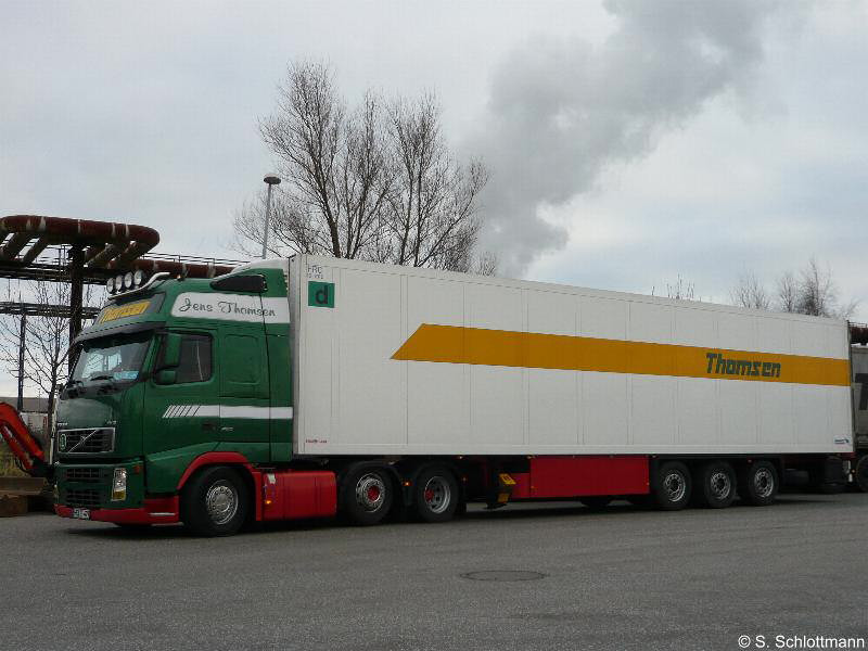 Volvo-FH12-460-Thomsen-Schlottmann-151207-01.jpg - S. Schlottmann