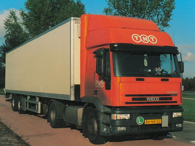 Iveco-EuroTech-TNT-AWolters-080405-01.jpg - A. Wolters