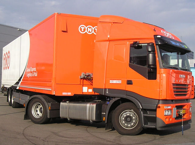 Iveco-Stralis-AS-440S42-TNT-AWolters-041106-02.jpg - A. Wolters