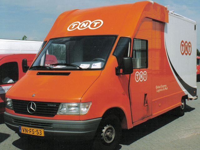 MB-Sprinter-308-D-TNT-AWolters-270706-02.jpg - A. Wolters
