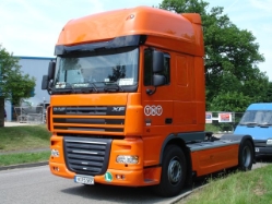 DAF-XF-105460-TNT-Galbraith-310706-01