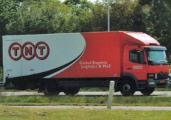 MB-Atego-TNT-AWolters-070805-01