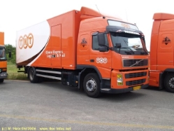 Volvo-FM9-260-TNT-270706-01