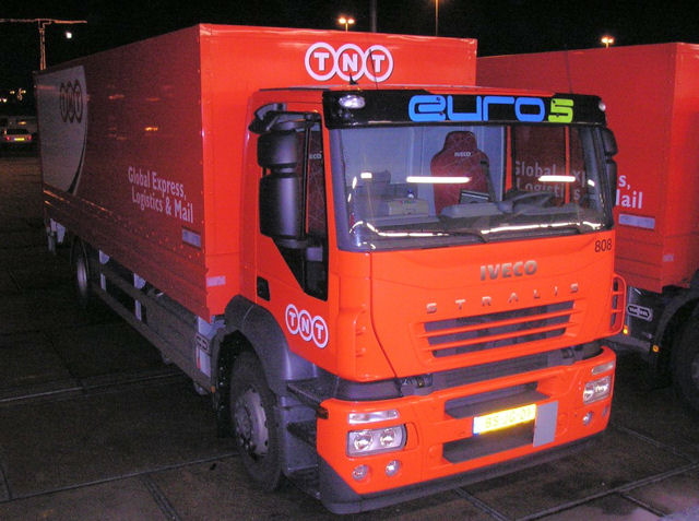 Iveco-Stralis-AD-TNT-Wolters-281206-01.jpg - A. Wolters