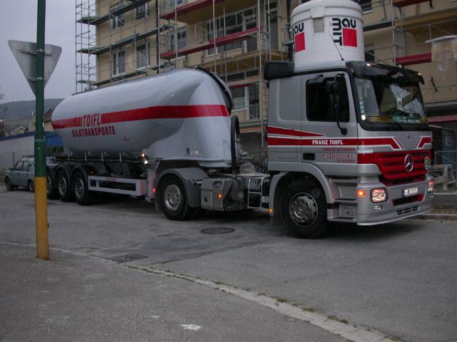 MB-Actros-1844-MP2-Toifl-Palischek-121204-3.jpg