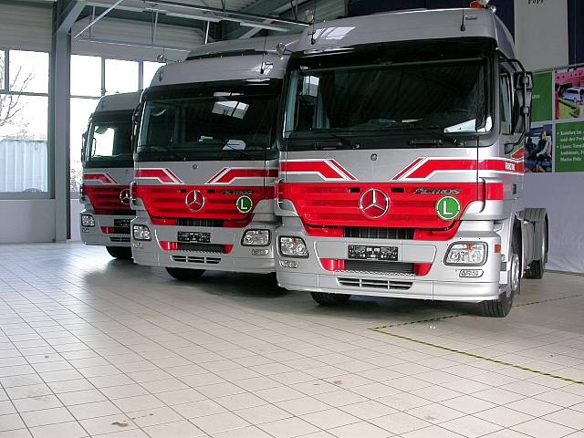MB-Actros-1844-MP2-Toifl-Palischek-130205-02.jpg