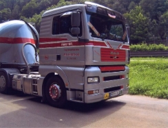 MAN-TGA-XL-Toifl-Palischek-071005-02