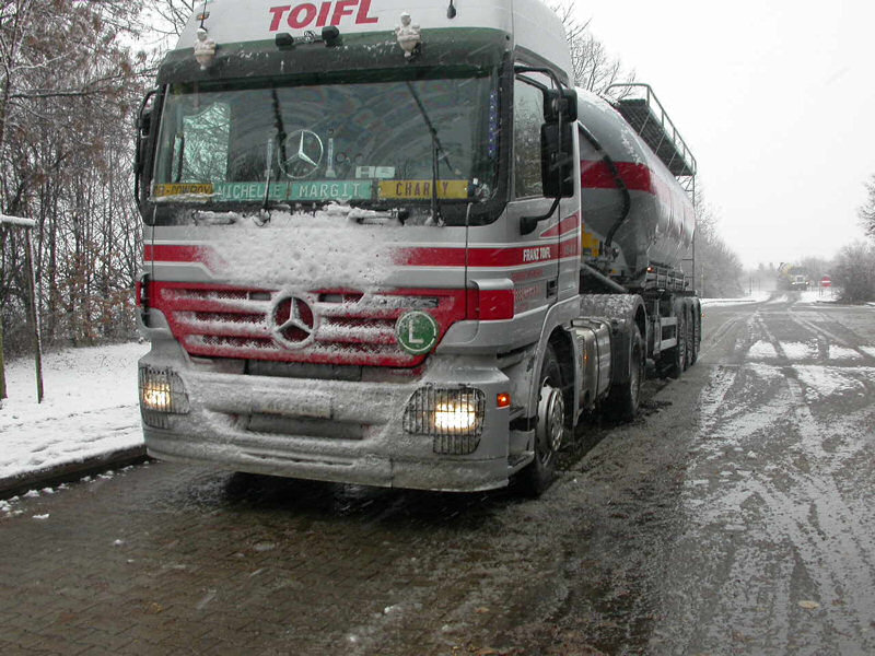MB-Actros-MP2-1844-Toifl-Palischek-010108-05.jpg