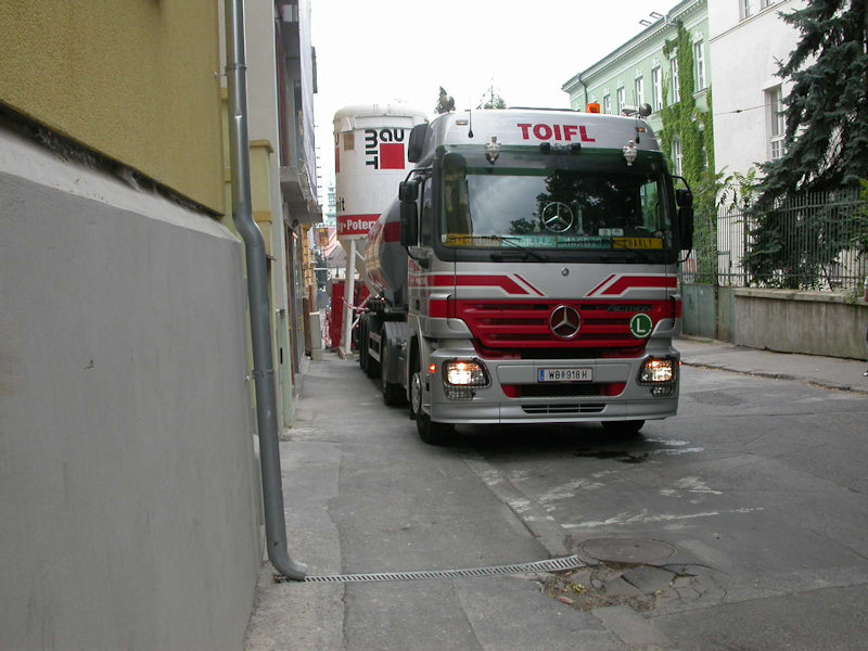 MB-Actros-MP2-1844-Toifl-Palischek-080708-02.jpg