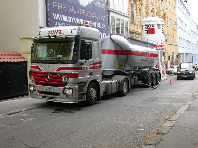 MB-Actros-MP2-1844-Toifl-Palischek-080708-03.jpg