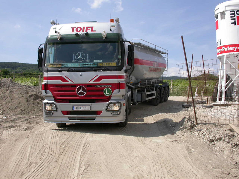 MB-Actros-MP2-1844-Toifl-Palischek-080708-04.jpg