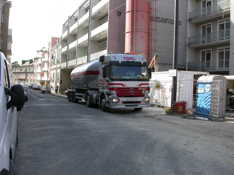 MB-Actros-MP2-1844-Toifl-Palischek-220908-01.jpg
