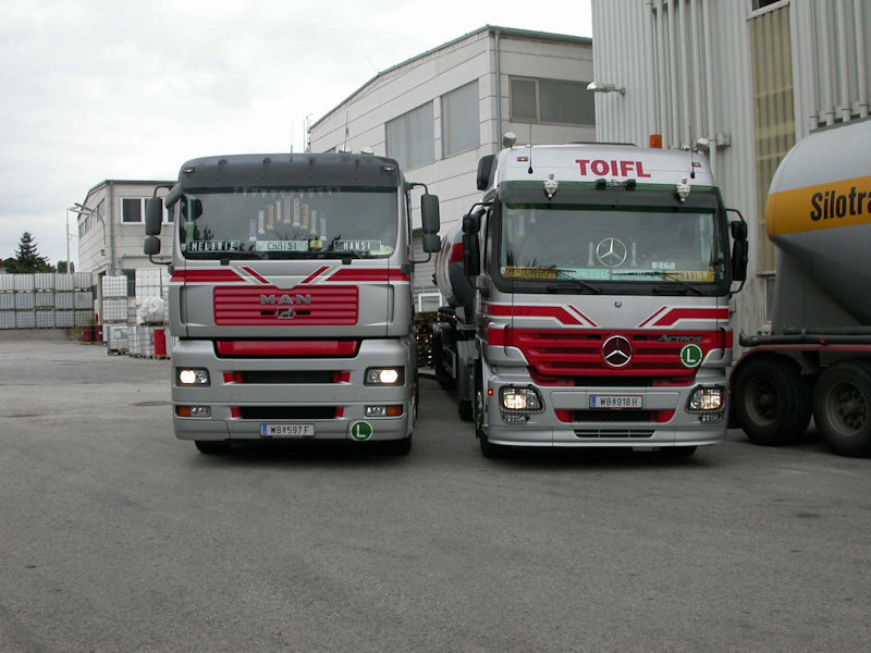 MB-Actros-MP2-1844-Toifl-Palischek-270808-03.jpg
