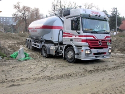 MB-Actros-MP2-1844-Toifl-Palischek-010108-02