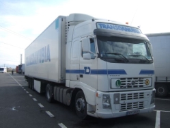 Volvo-FH12-460-Transdanubia-Fustinoni-180506-03