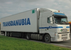 Volvo-FH12-460-Transdanubia-Schiffner-040406-01