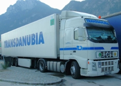 Volvo-FH12-460-Transdanubia-Schiffner-200107-05