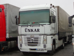 Renault-Magnum-Uenkar-Holz-170107-02-TR