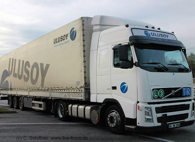 Volvo-FH12-Ulusoy-Schiffner-200107-01.jpg - Carsten Schiffner