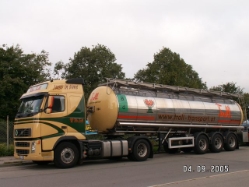 Volvo-FH12-Troll-Bach-050706-02