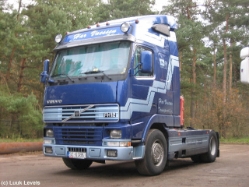 Volvo-FH12-420-Vaessen-Levels-271106-02