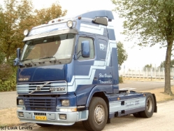 Volvo-FH12-420-Vaessen-Levels-271106-03