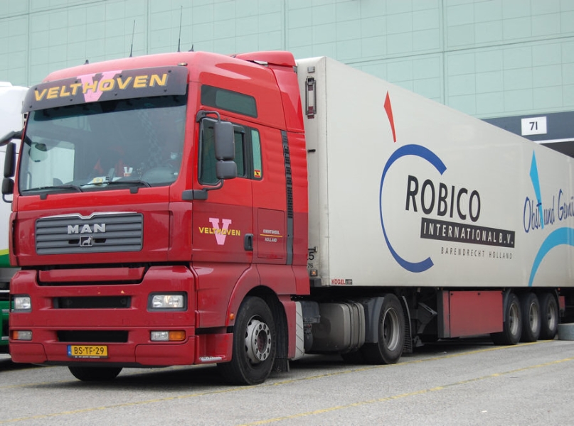 MAN-TGA-XXL-Velthoven-vMelzen-281007-02.jpg - Henk van Melzen