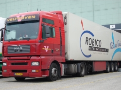 MAN-TGA-XXL-Velthoven-vMelzen-281007-02