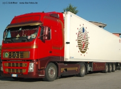 Volvo-FH12-Vercesi-Schiffner-211207-01-IT