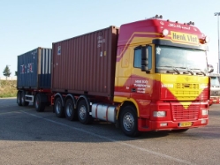 DAF-95-XF-Vlot-Holz-090805-01-NL