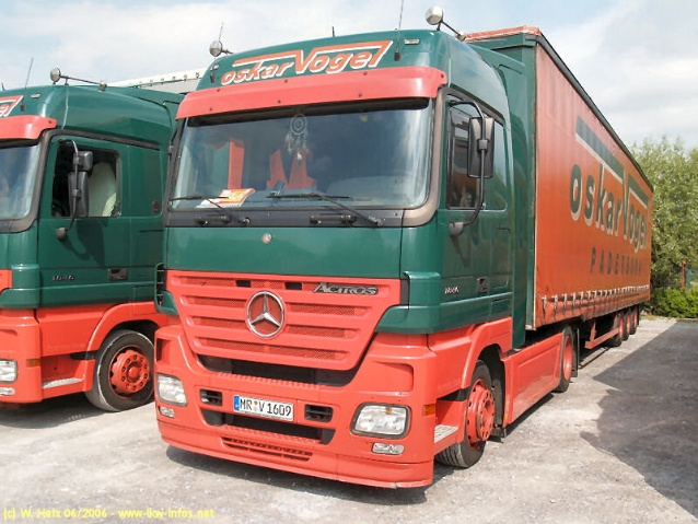 097-SUB-MB-Actros-1846-MP2-Vogel-040406.jpg