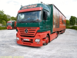 120-MB-Actros-1846-MP2-Vogel-040406