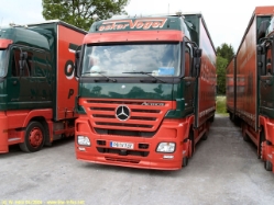 144-MB-Actros-2546-MP2-Vogel-040406