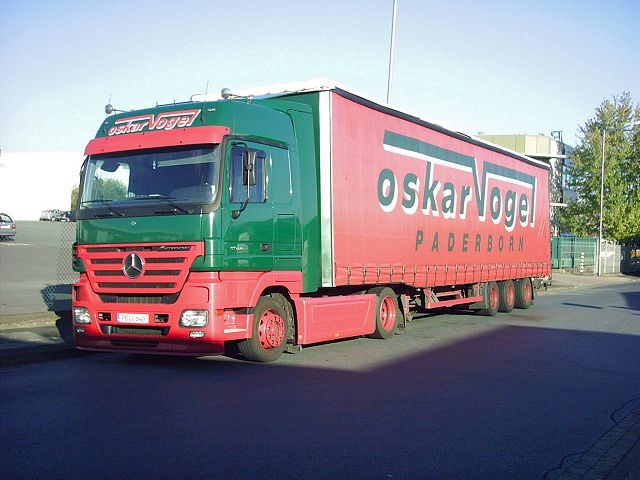 MB-Actros-MP2-1846-Vogel-Rolf-280705-01.jpg - Mario Rolf