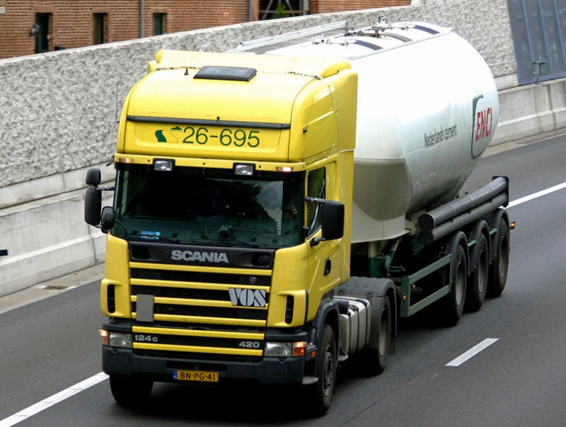 Scania-124-G-420-Vos-Ackermans-311007-07.jpg - Noud Ackermans